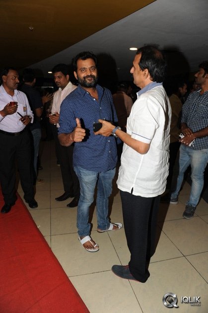Celebs-at-Cheekati-Raajyam-Movie-Premier-Show